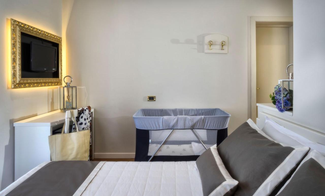 Novecento Suite Hotel Riccione Buitenkant foto