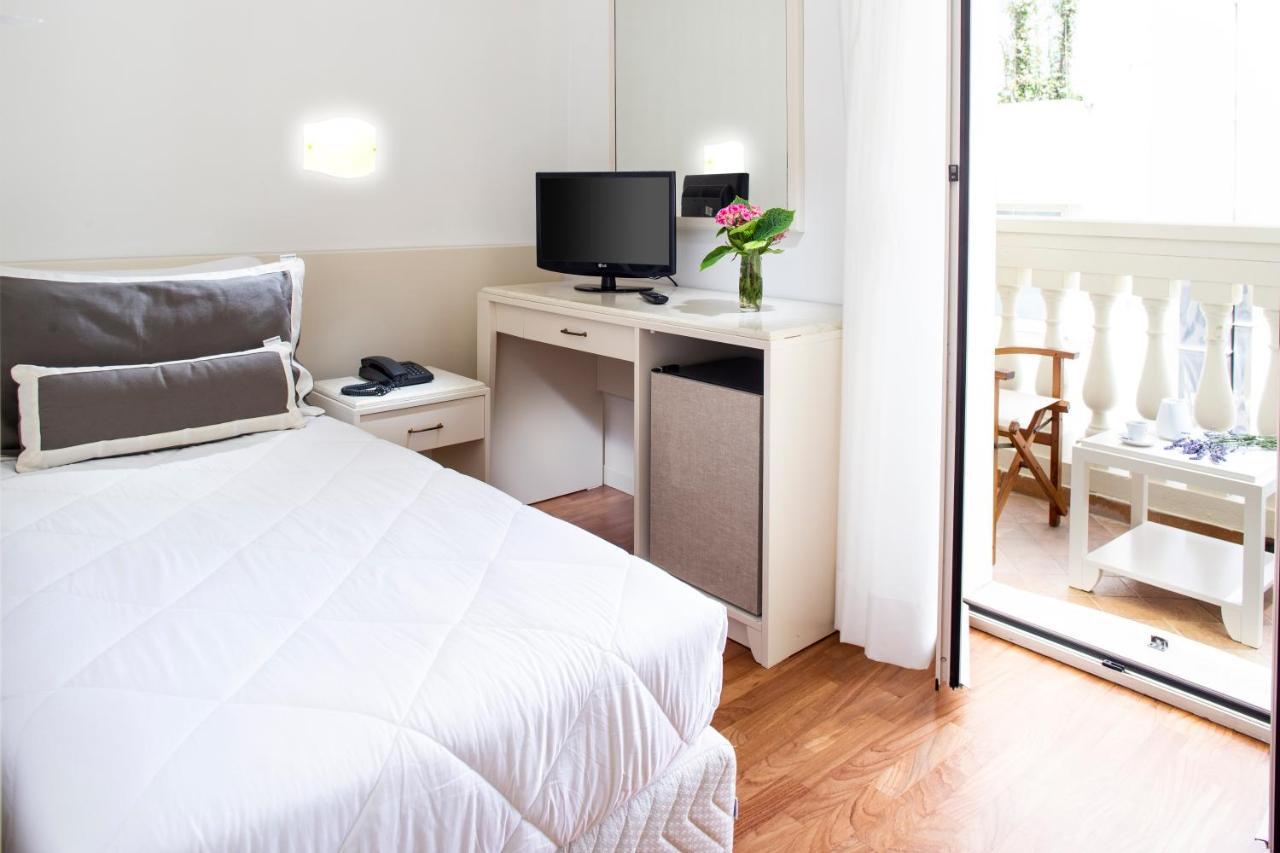 Novecento Suite Hotel Riccione Buitenkant foto