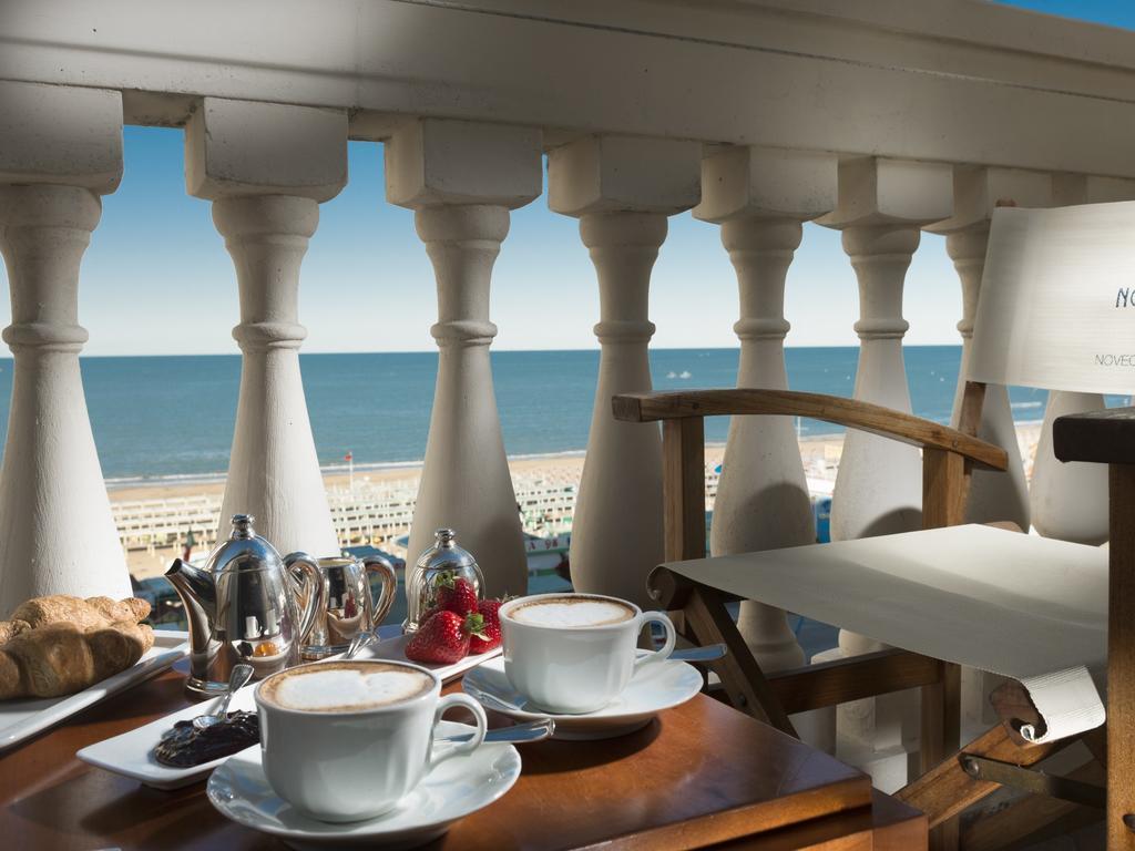 Novecento Suite Hotel Riccione Buitenkant foto