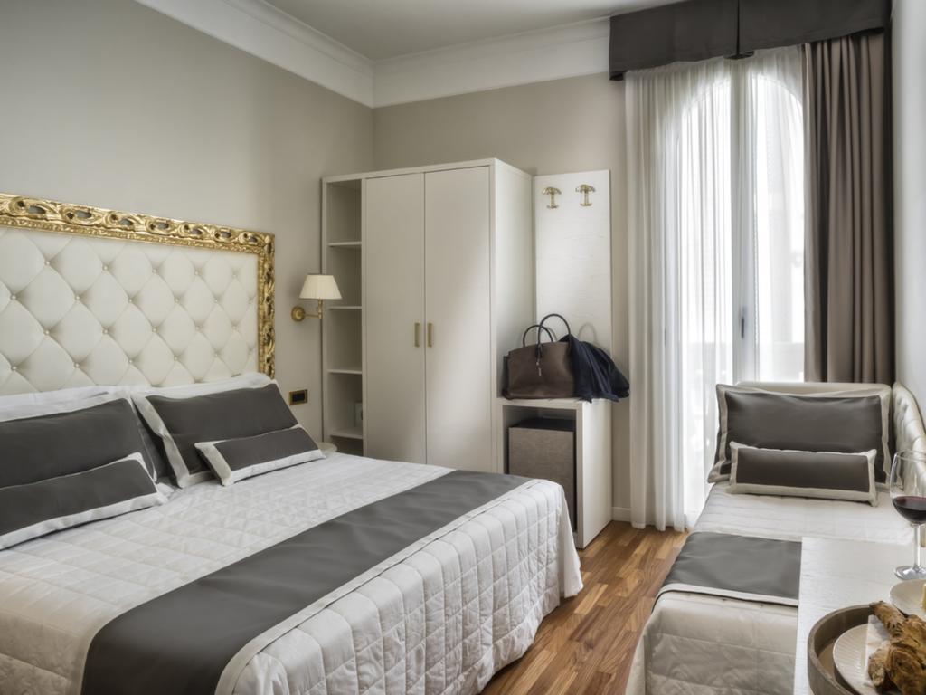 Novecento Suite Hotel Riccione Buitenkant foto