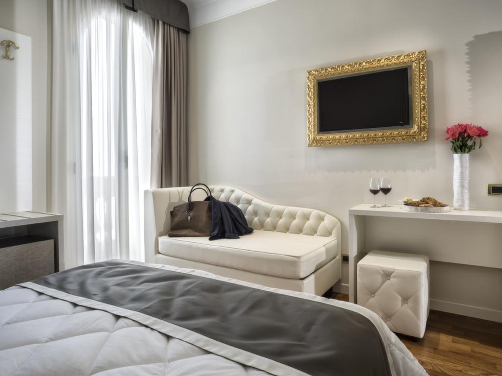 Novecento Suite Hotel Riccione Buitenkant foto