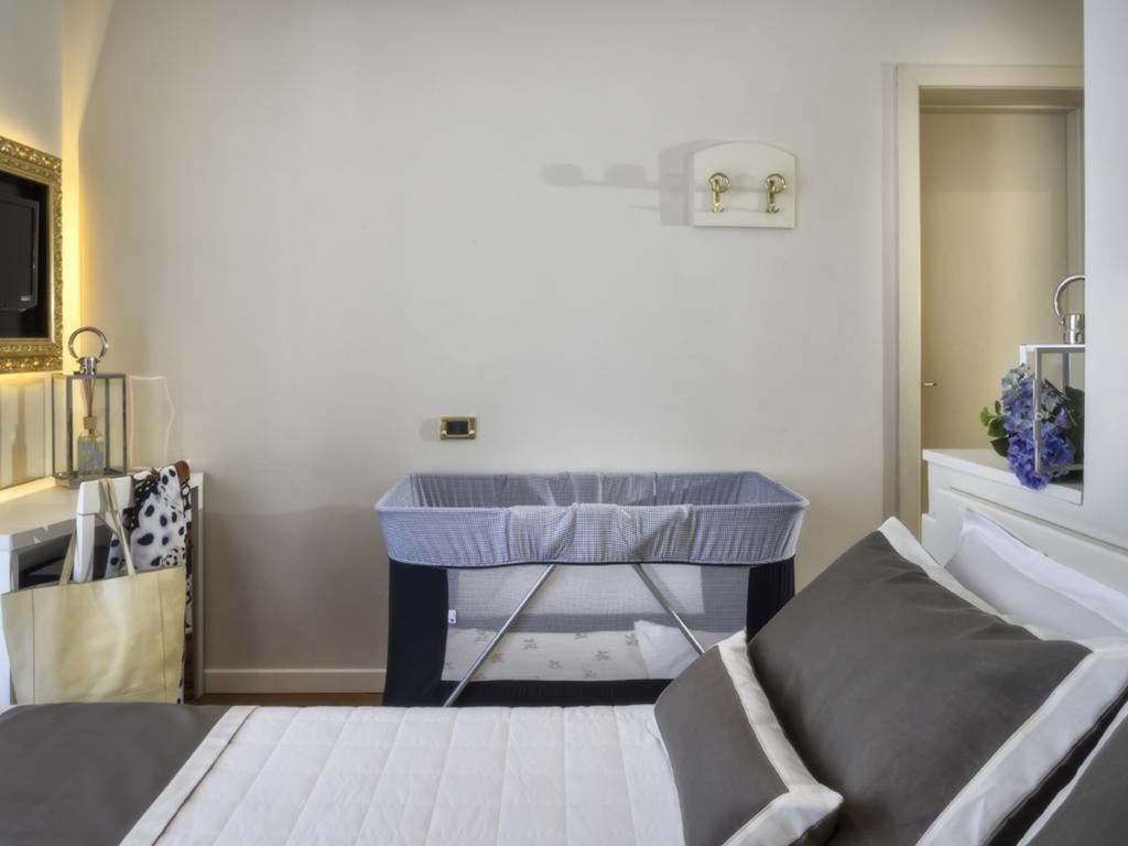 Novecento Suite Hotel Riccione Buitenkant foto