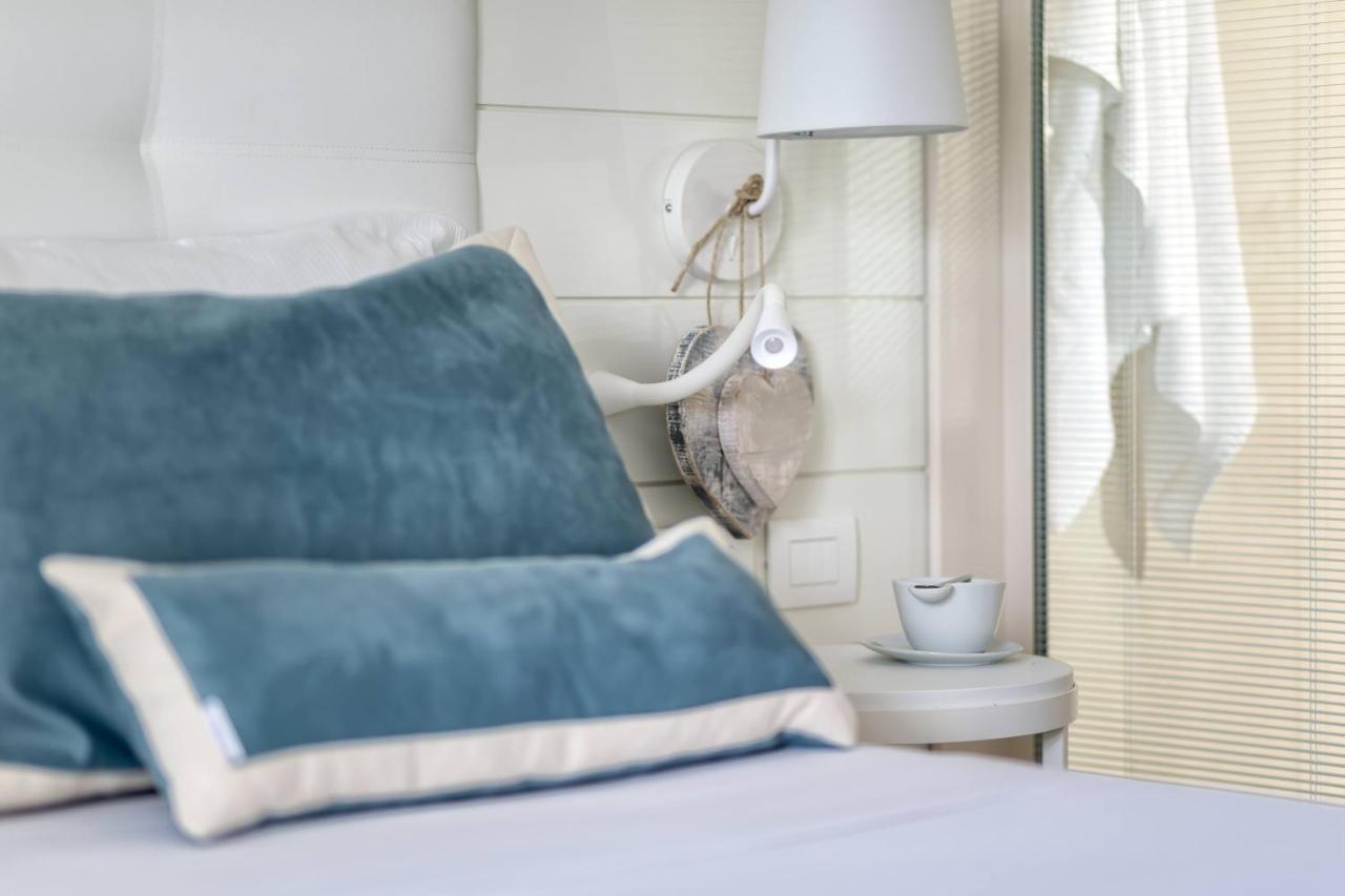 Novecento Suite Hotel Riccione Buitenkant foto