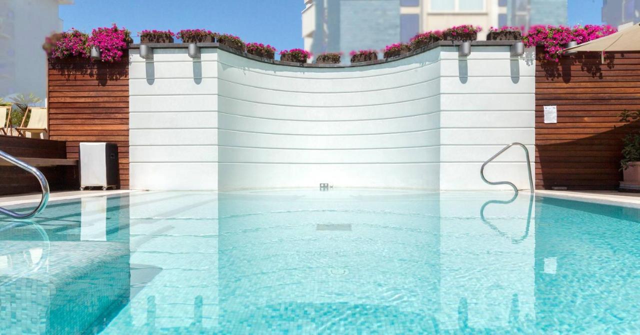 Novecento Suite Hotel Riccione Buitenkant foto